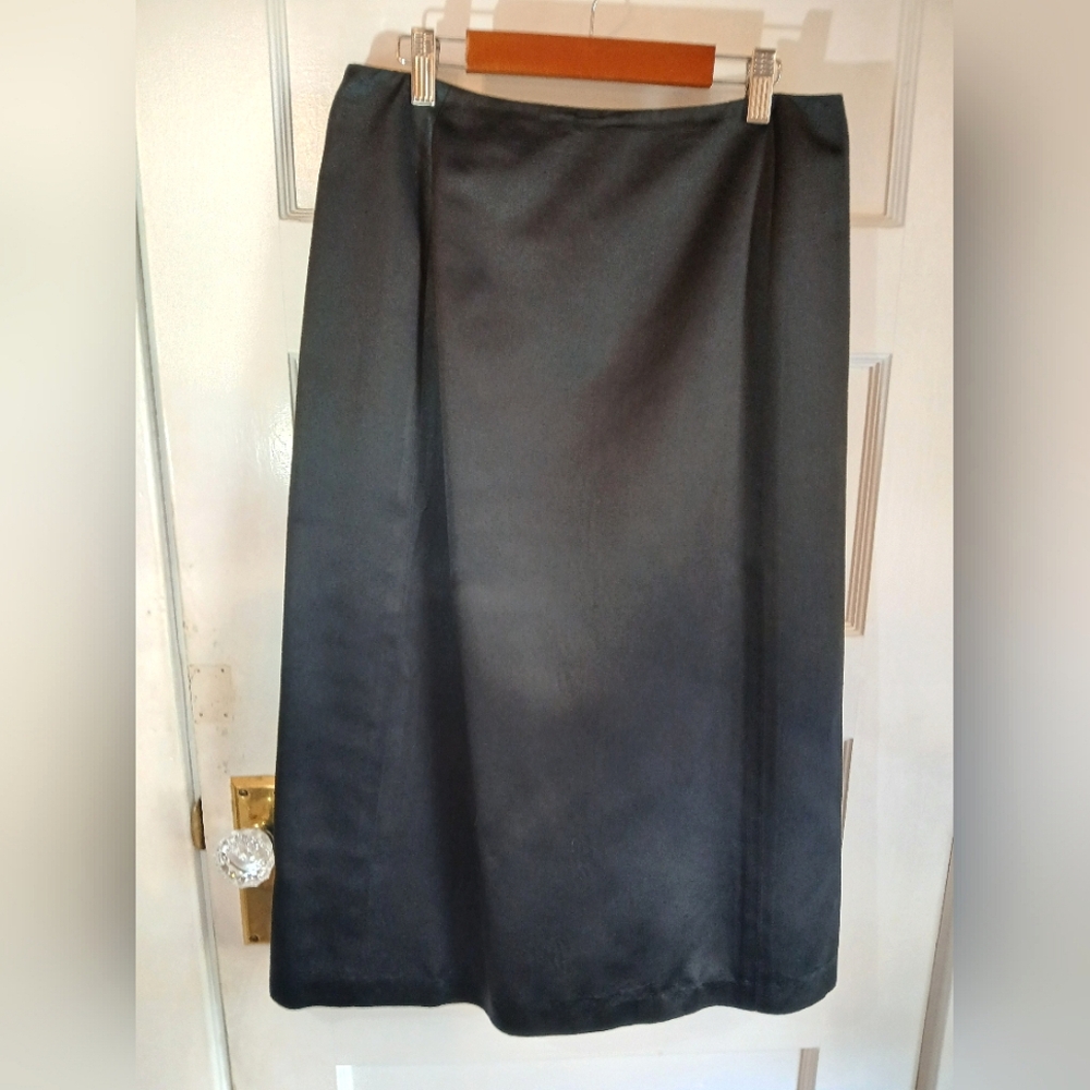 VTG Brooks Brothers 100% silk black skirt - 8 - Picture 1 of 6
